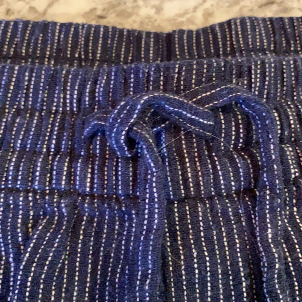 Shorts - Picture 2 of 4